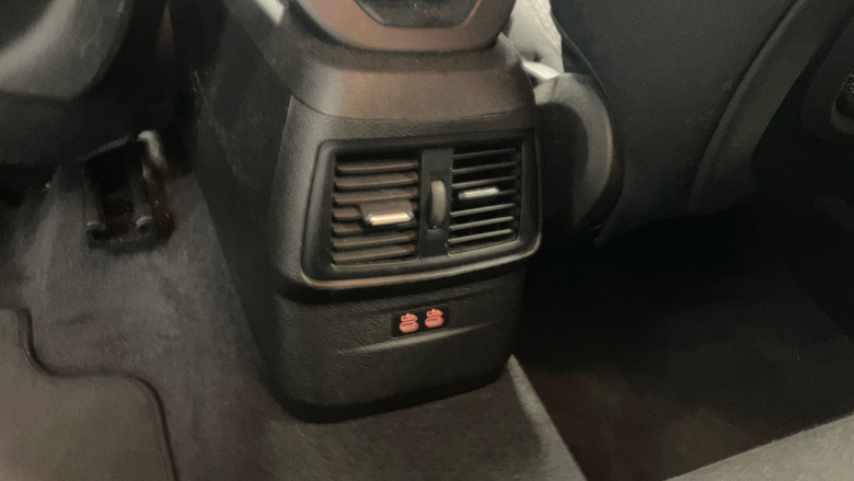 BMW 2 Series 220i SE 5dr DCT Petrol Hatchback